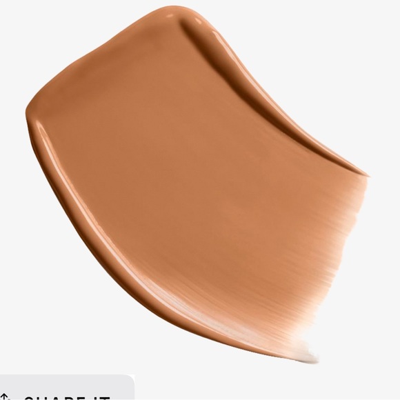 - Chanel, VITALUMIÈRE AQUA . SPF 15. # 121. New - Picture 2 of 3